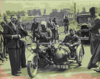 N-1303 op de achtergrond (foto: E. Meijer)