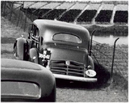 Packard (detail van foto 1)