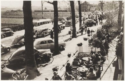 Jowett Javalin (Fotograaf onbekend. Bron: collectie Erfgoed Leiden)