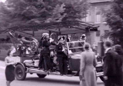 Ford AA (bron: film H.P. Teune, © Rob Teune via BrabantinBeelden, 12:26)