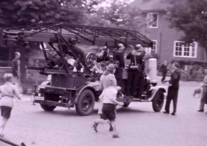 Ford AA (bron: film H.P. Teune, © Rob Teune via BrabantinBeelden, 12:35)