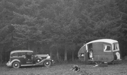 Buick met caravan in België, c. 1934 (bron: collectie Kees Lely)