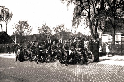 Harley-Davidson (Bron: collectie Heemkundekring "Het Land van Gastel"; geschonken door Cor van Aart)
