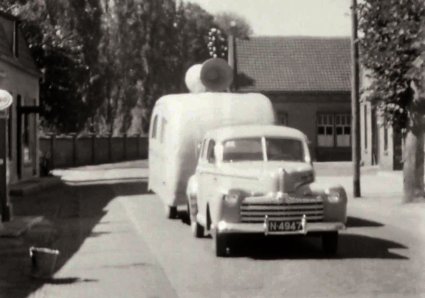 Ford (Bron: Familiefilm Manders, BHIC filmnr. Manders-15 (via BrabantinBeelden) op 9:54)