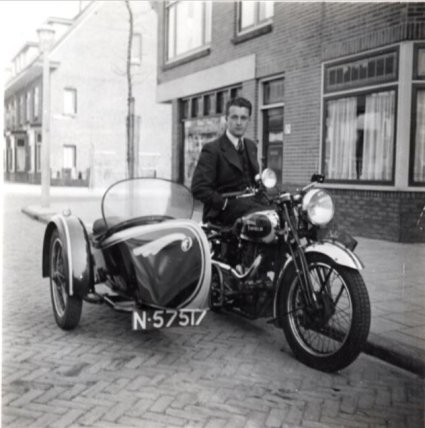 Royal Enfield met Steib zijspan (bron: www.bekendinnederland.nl)