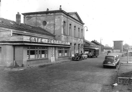 Fiat 1100 (Foto: D.C. Gerdessen / Nederlandse Spoorwegen. Bron: Het Utrechts Archief. CC BY 4.0)