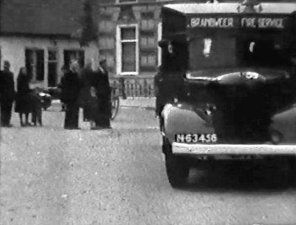 Austin Bellewagen (bron: film bevrijding Geldrop, collectie Wilbert Koch)