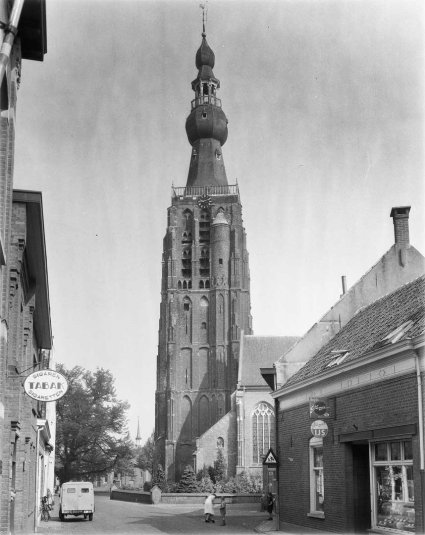 Ford? (Bron: Collectie Rijksdienst voor het Cultureel Erfgoed. CC BY-SA 4.0)