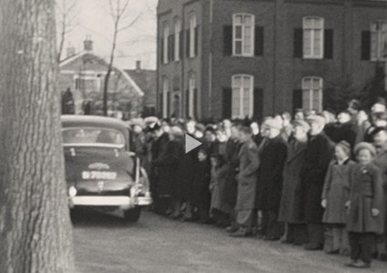 Bron: film Zoektocht naar een nieuw klooster: vertrek van Breda naar Heesch. Collectie Erfgoedcentrum Nederlands Kloosterleven via BrabantinBeelden, op 25:53