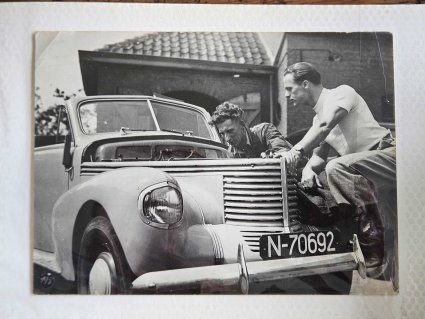 Opel Kapitän (Bron: collectie fam. Boeijen)