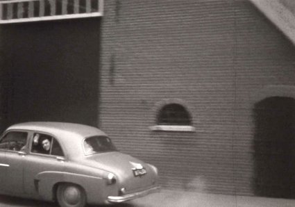 Vauxhall Velox (Bron: film Arie de Lint sr. Bron: BHIC via BrabantinBeelden, film DELINT-07 op 1:24)