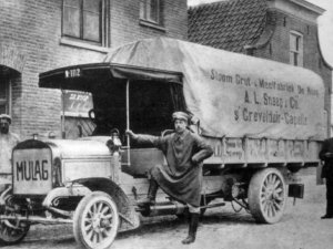 Mannesmann-Mulag vrachtwagen, c. 1915 (coll. J. Vos)