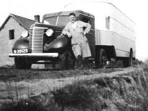 N-38125 Chevrolet truck met oplegger, jaren '40 (coll. Tiest van den Boogaard)