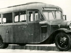 Ford autobus nr. 21 (collectie NCAD, Verzameling S.O. de Raadt)