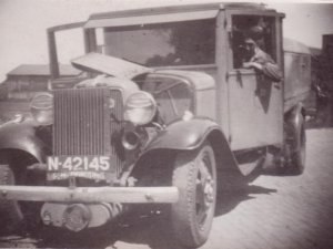 Vrachtwagen gemeente Waalwijk, jaren '30.