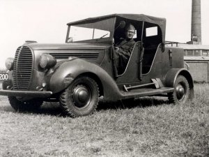 Ford personen commando auto, ca. 1939 (collectie BHIC)