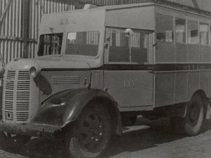 Autobus, 1945.