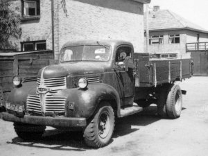 Dodge, c. 1948 (collectie H. v.d. Schoot)