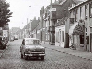 Opel, c. 1955 (collectie Regionaal Archief Tilburg)