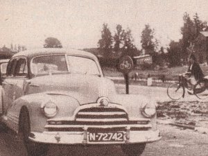 Pontiac 1947 (bron: Autokampioen van 9 november 1949)