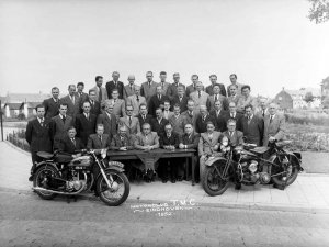 Foto: Schmidlin (coll. Regionaal Archief Tilburg) Foto: Schmidlin (coll. Regionaal Archief Tilburg)