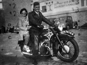 BMW (coll. C. van Beek) BMW (coll. C. van Beek)