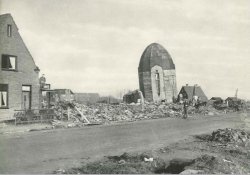 De verwoeste watertoren van Steenbergen (bron: coll. Ad IJzermans)
