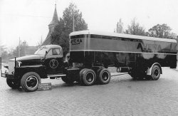 De Studebaker truck met Daf-oplegger, 1946
