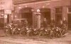 Matchless motoren bij de garage van Maessen in Etten (foto uit particuliere collectie)