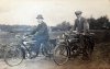 Frans Mollen en Pieter Moonen op de Sarolea (Collectie Jaap Mollen)