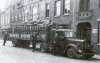 Mercedes vrachtwagen met oplegger